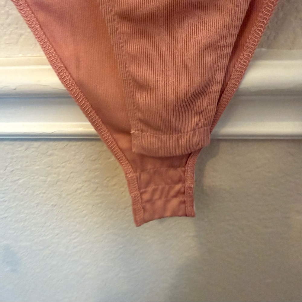 Pink Bodysuit with Ruffled Sleeves XL B - Picture 9 of 9